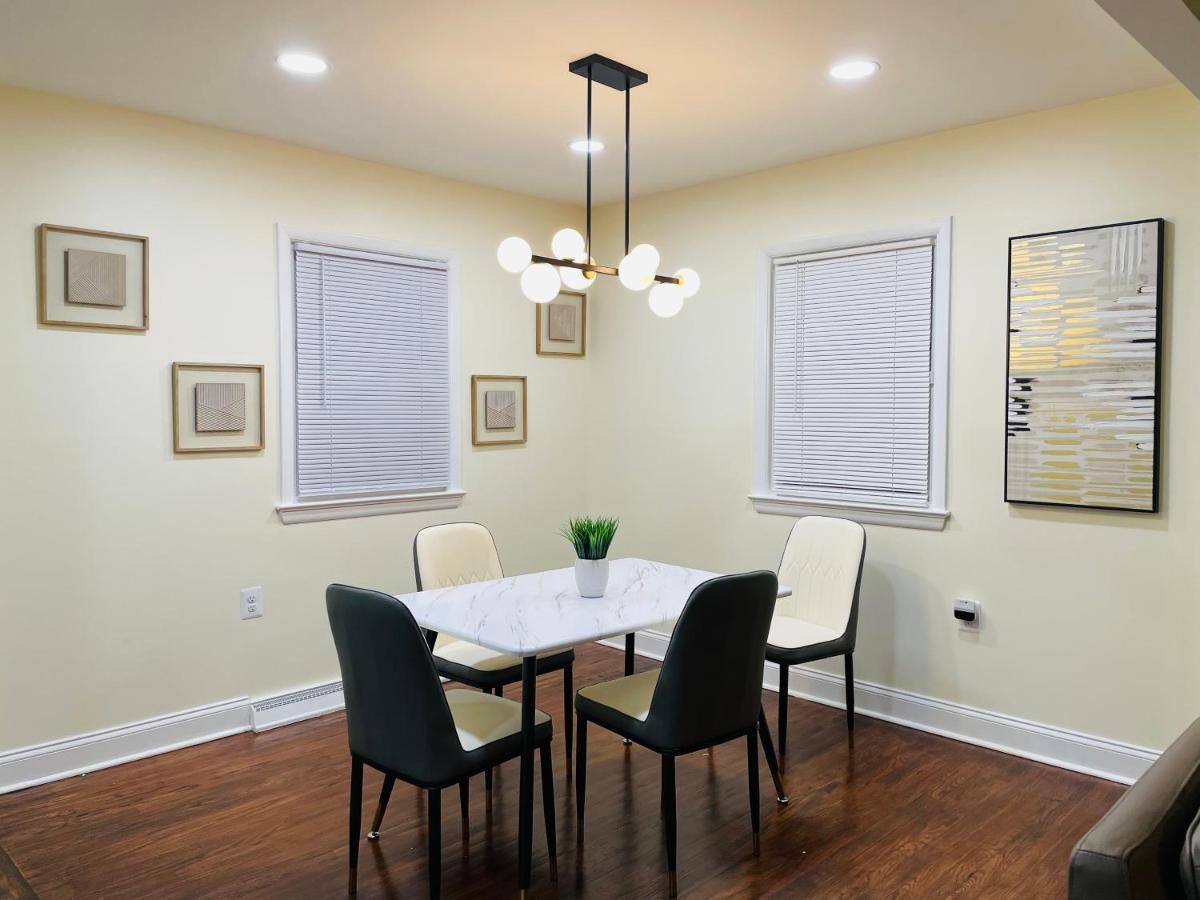 Newly Renovated Charming Home With Parking Fort Washington Exterior foto